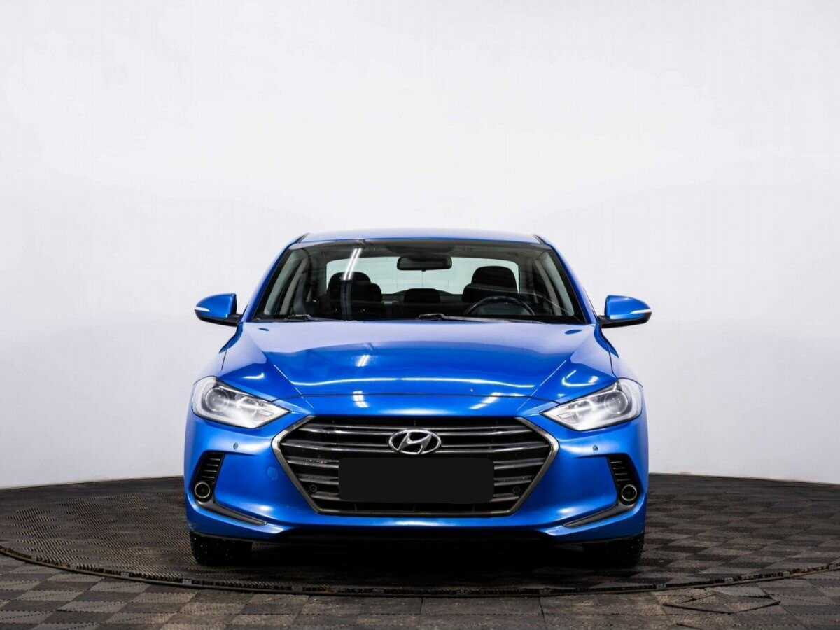 Hyundai Elantra с пробегом — 2017 год. Фото: #1