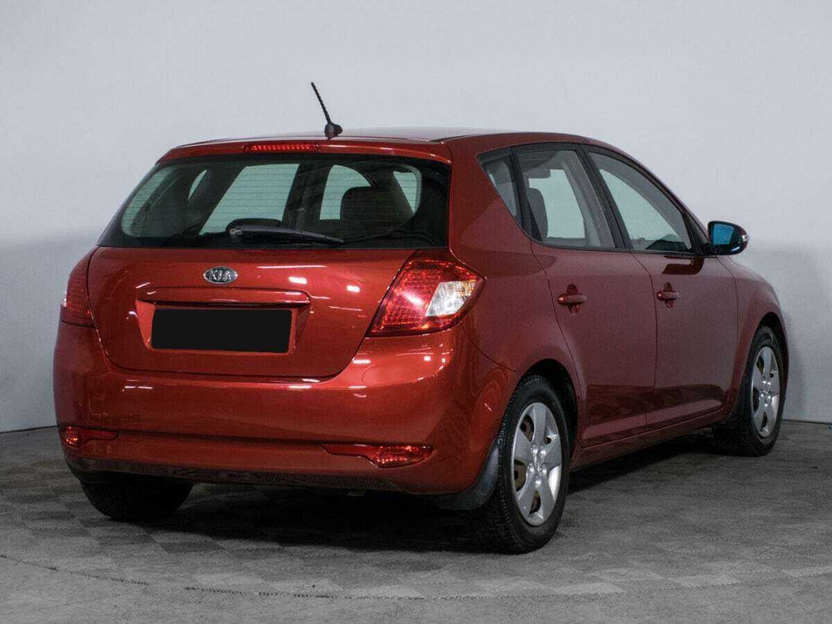 Kia Ceed с пробегом — 2010 год. Фото: #4