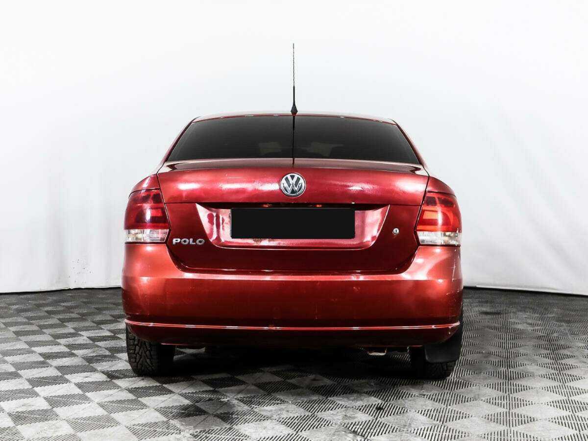 Volkswagen Polo с пробегом — 2011 год. Фото: #3
