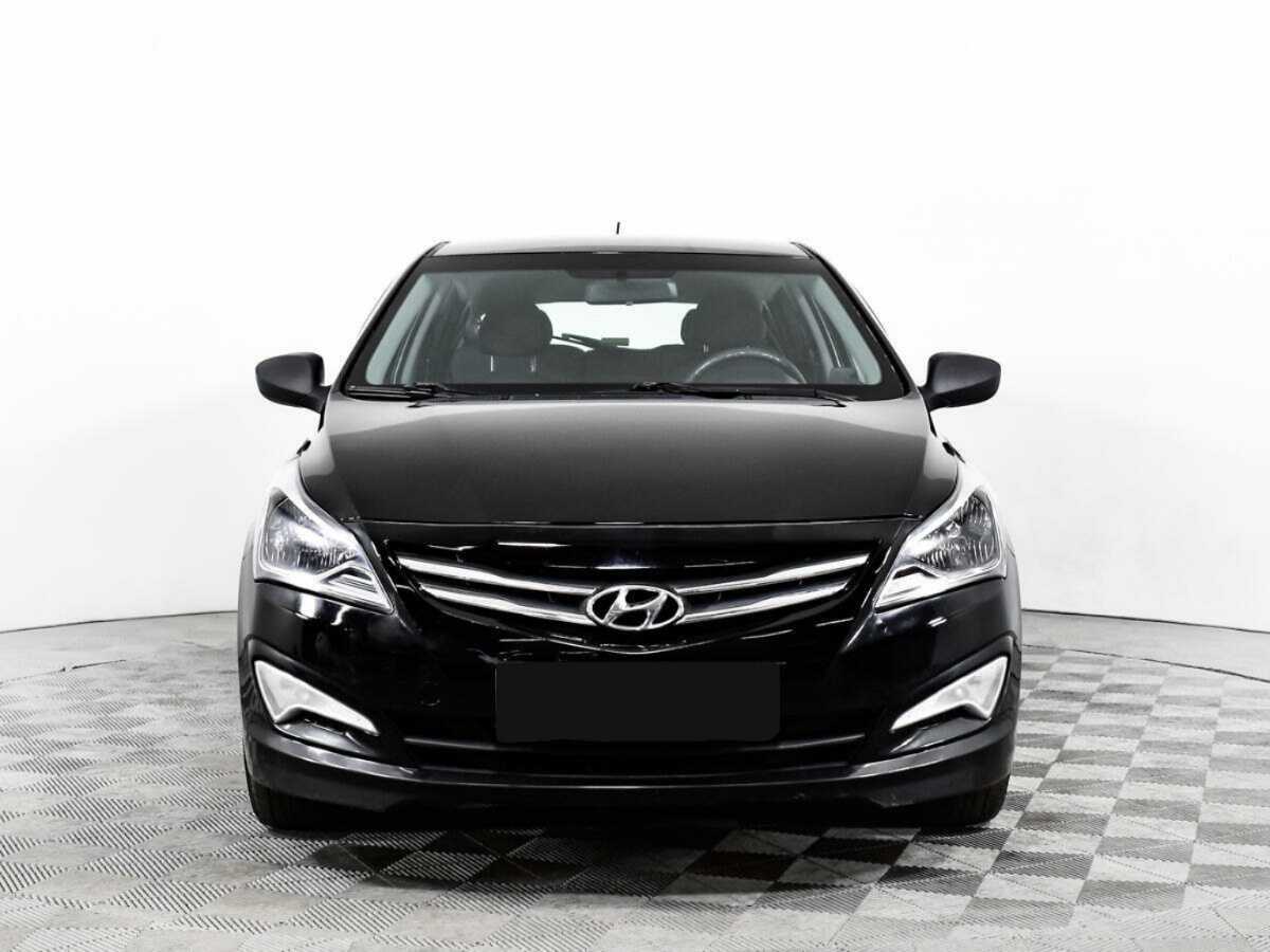 Hyundai Solaris с пробегом — 2015 год. Фото: #1
