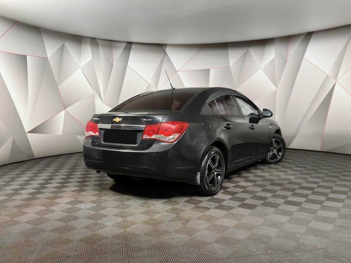 Chevrolet Cruze с пробегом — 2011 год. Фото: #1