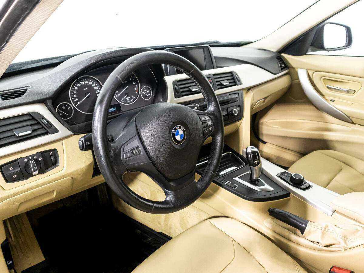 BMW 3 серии с пробегом — 2014 год. Фото: #10
