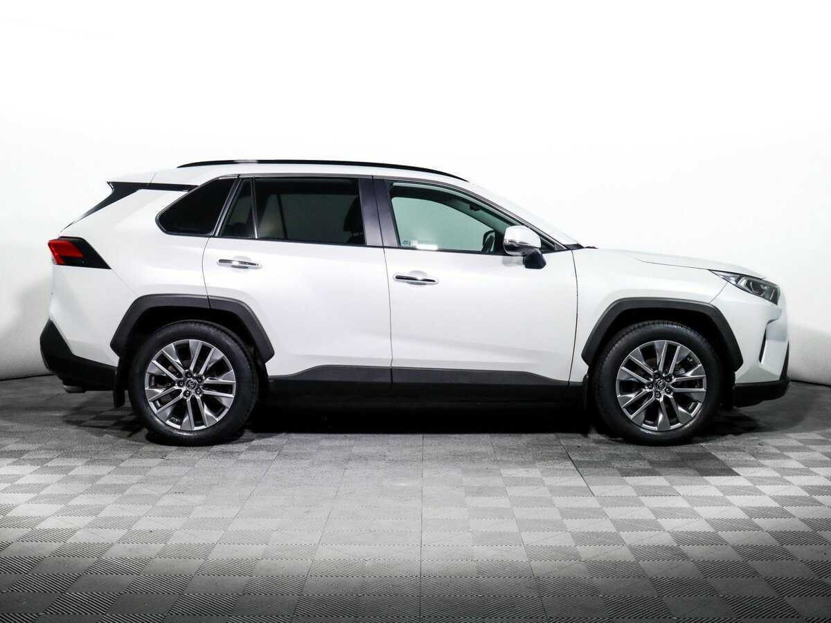 Toyota RAV4 с пробегом — 2019 год. Фото: #3