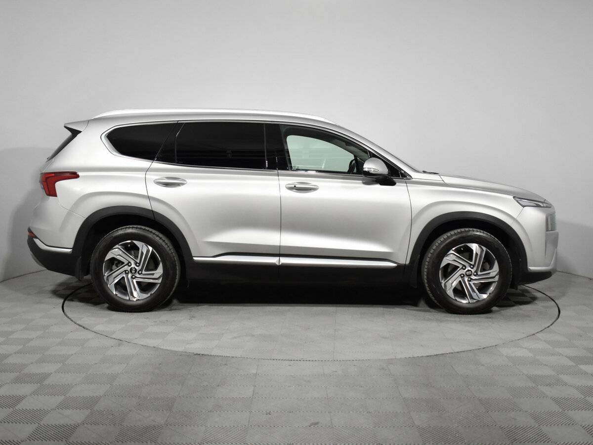 Hyundai Santa Fe с пробегом — 2021 год. Фото: #3