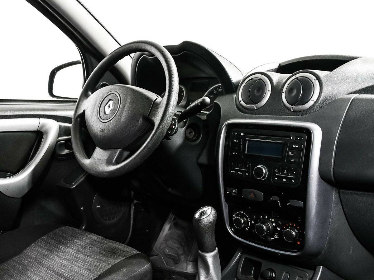 Renault Duster с пробегом — 2013 год. Фото: #8