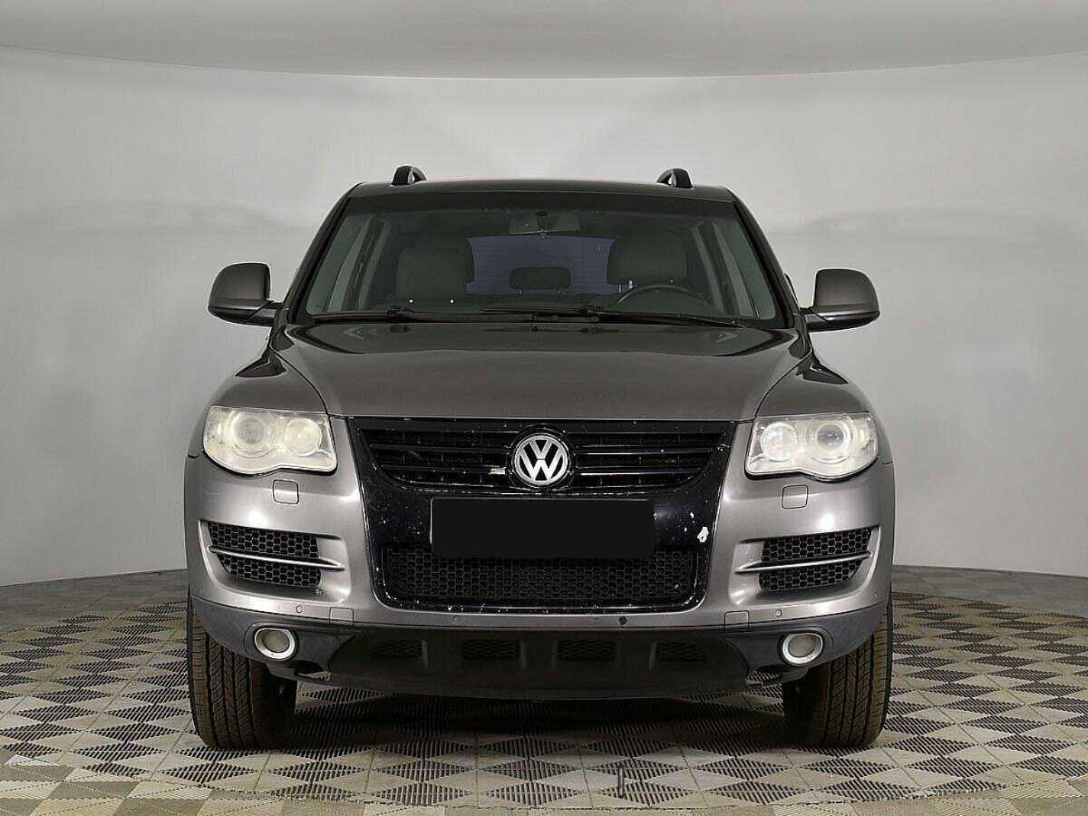 Volkswagen Touareg с пробегом — 2008 год. Фото: #2