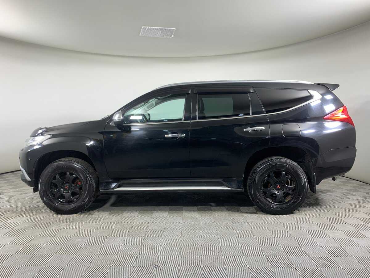 Mitsubishi Pajero Sport с пробегом — 2017 год. Фото: #7