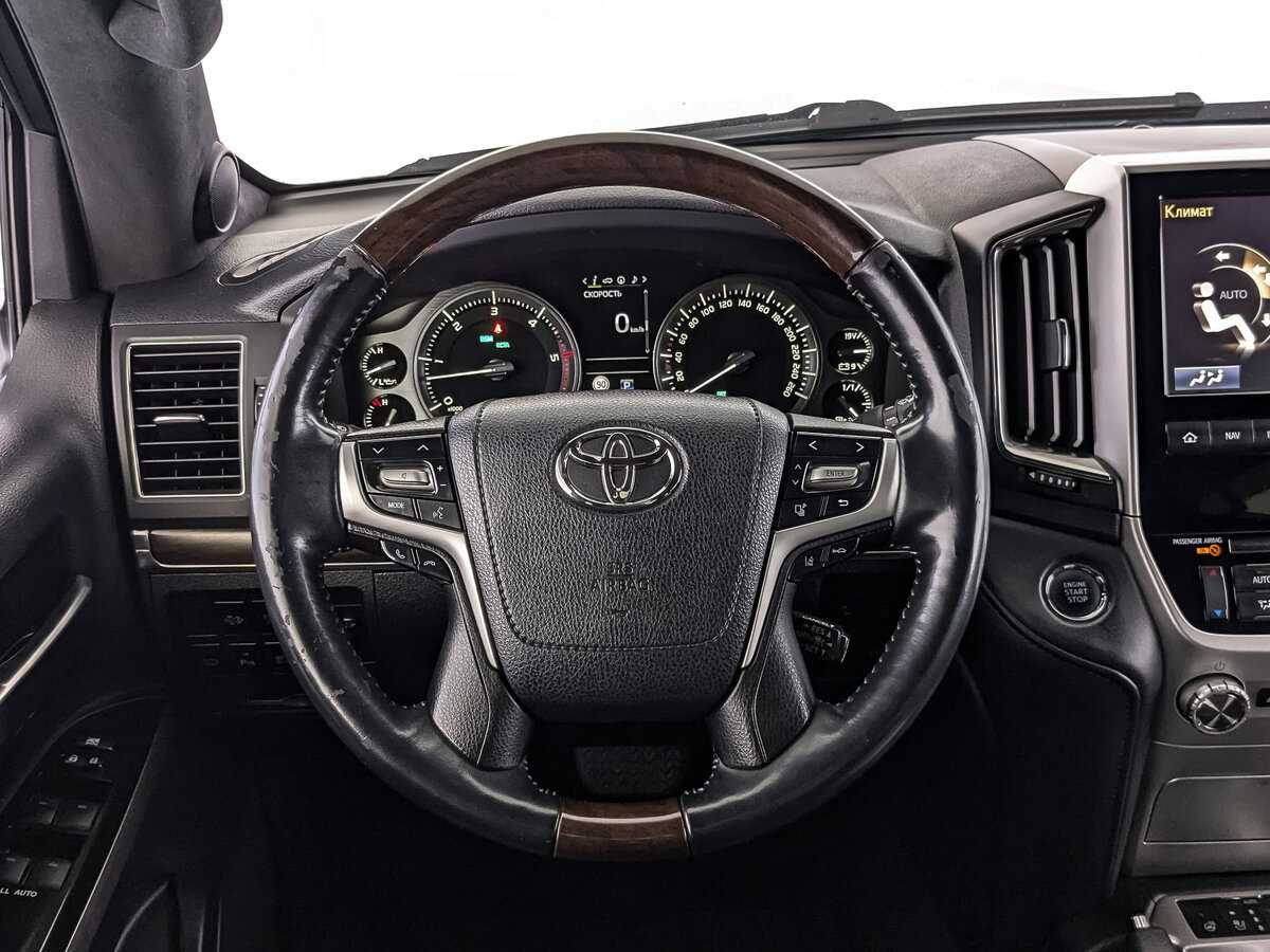 Toyota Land Cruiser с пробегом — 2016 год. Фото: #20