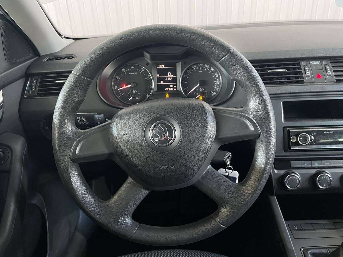 Skoda Octavia с пробегом — 2013 год. Фото: #9