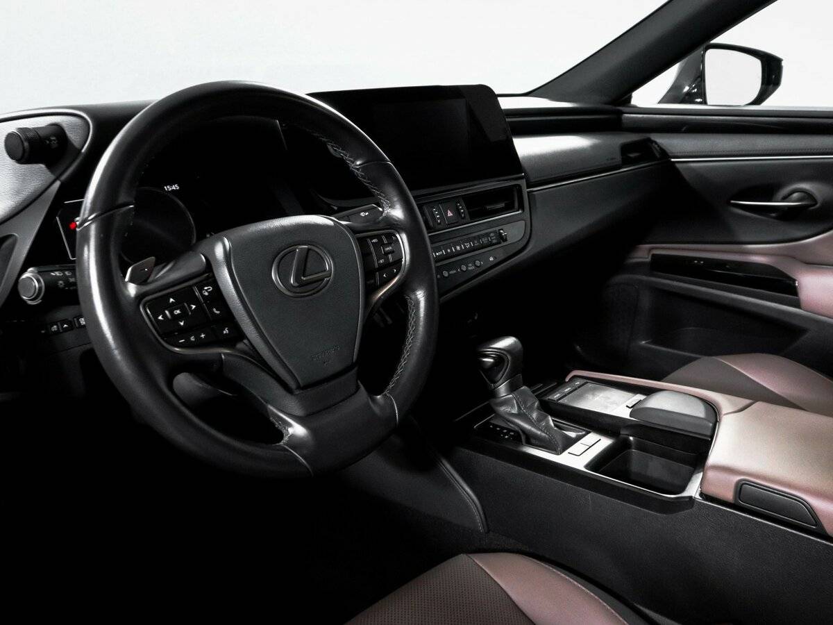 Lexus ES с пробегом — 2021 год. Фото: #13
