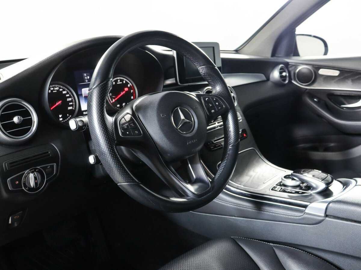 Mercedes-Benz GLC с пробегом — 2015 год. Фото: #10