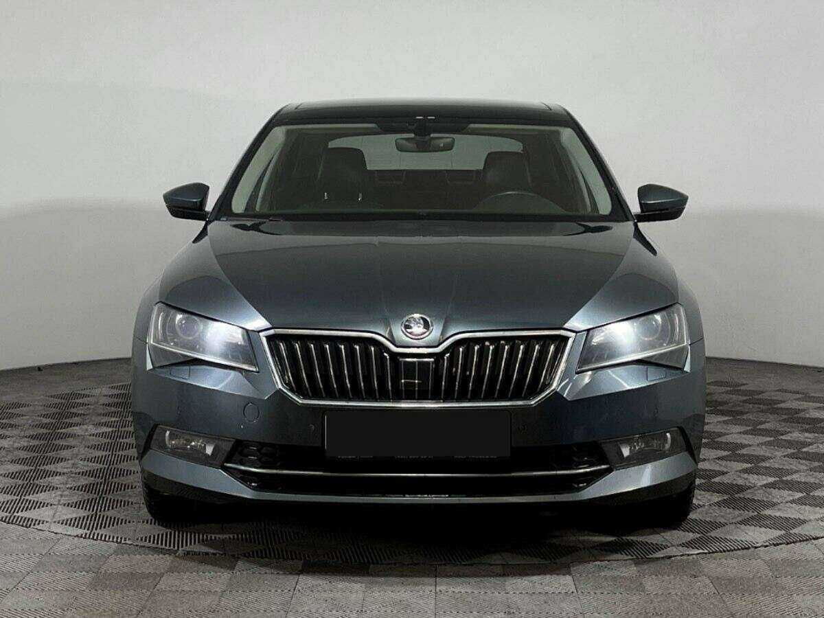 Skoda Superb с пробегом — 2017 год. Фото: #1