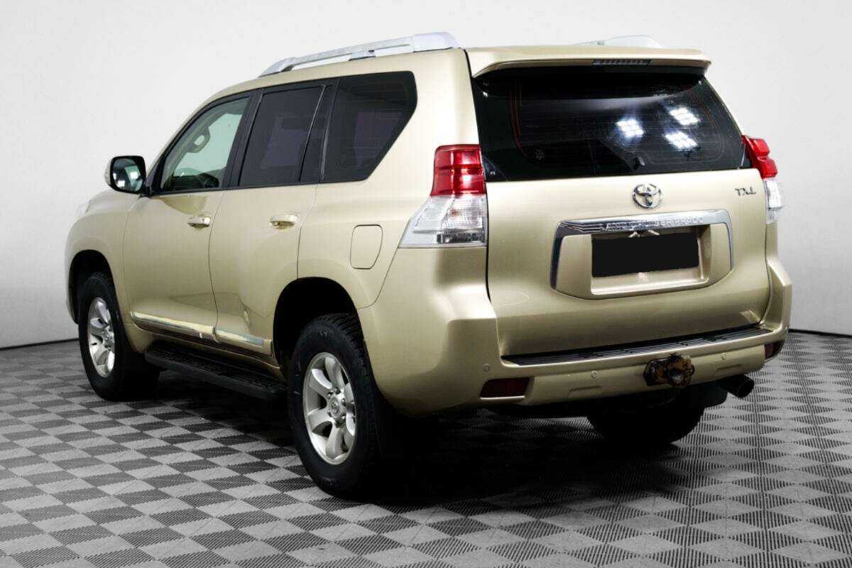 Toyota Land Cruiser Prado с пробегом — 2011 год. Фото: #6