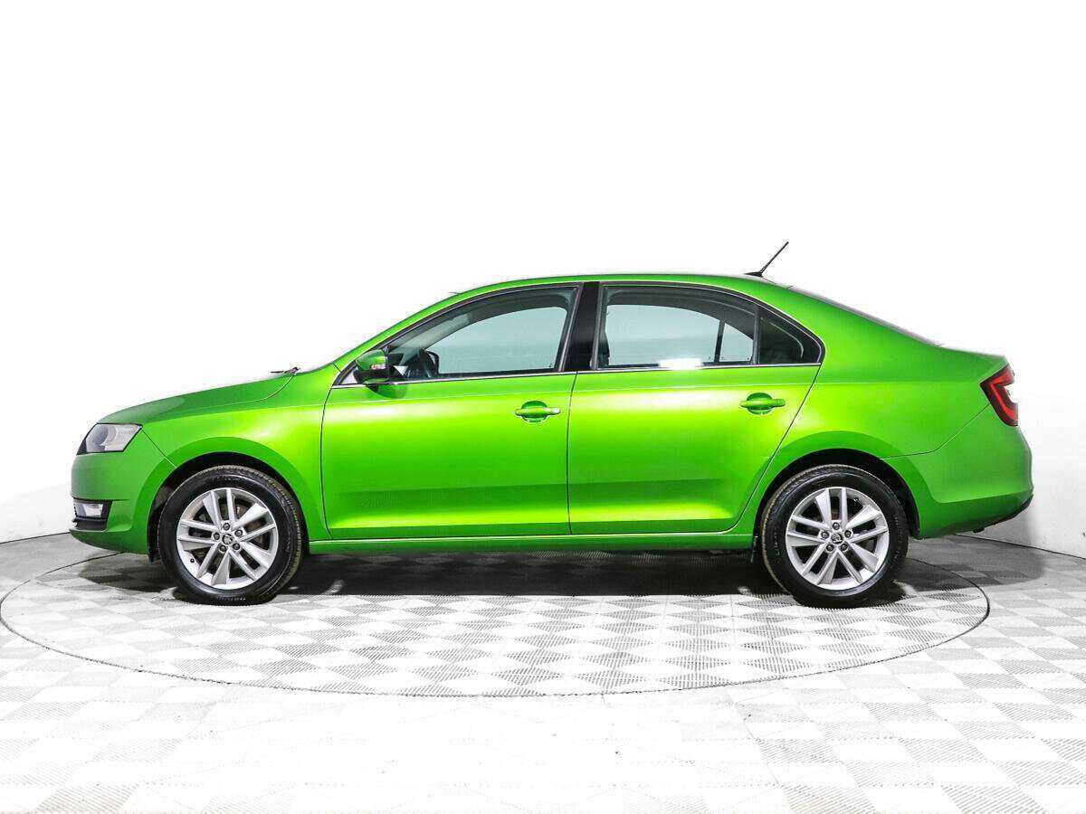 Skoda Rapid с пробегом — 2017 год. Фото: #6