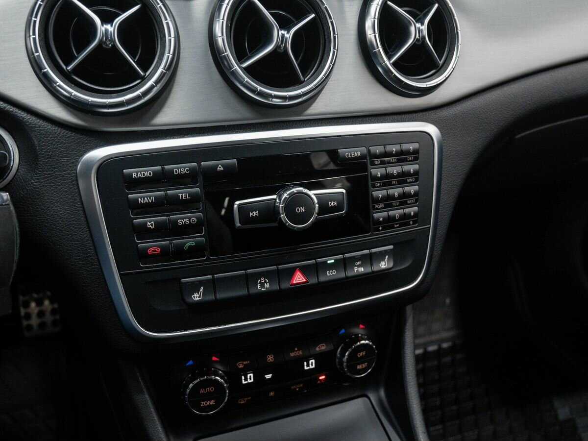 Mercedes-Benz CLA с пробегом — 2014 год. Фото: #17