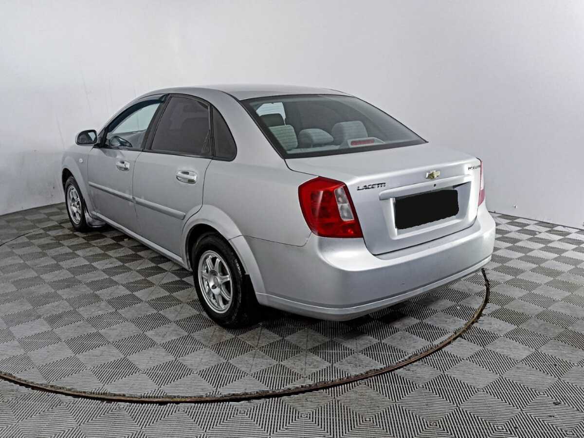 Chevrolet Lacetti с пробегом — 2007 год. Фото: #6