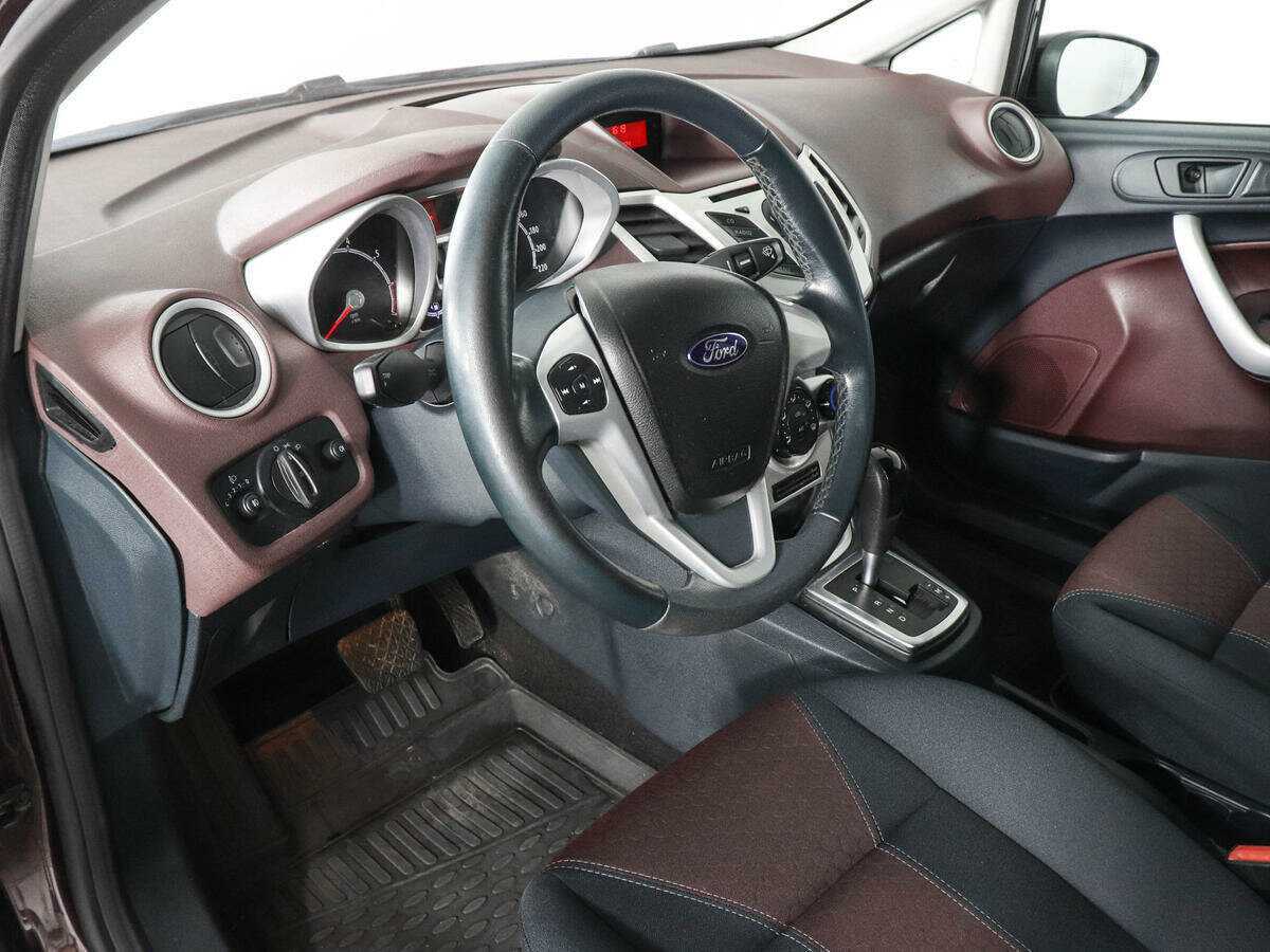 Ford Fiesta с пробегом — 2011 год. Фото: #4