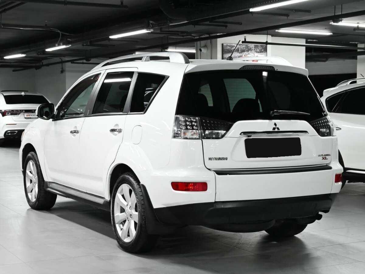Mitsubishi Outlander с пробегом — 2010 год. Фото: #3
