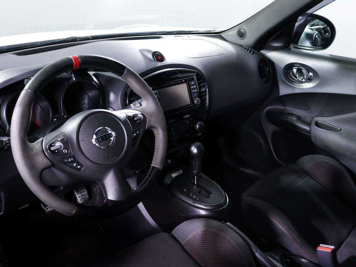 Nissan Juke Nismo с пробегом — 2013 год. Фото: #10