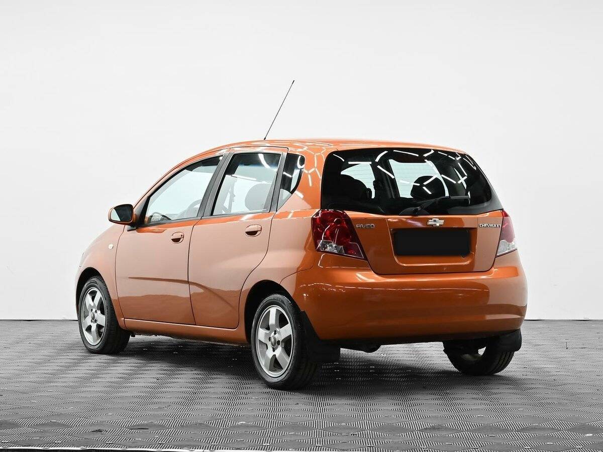Chevrolet Aveo с пробегом — 2007 год. Фото: #2
