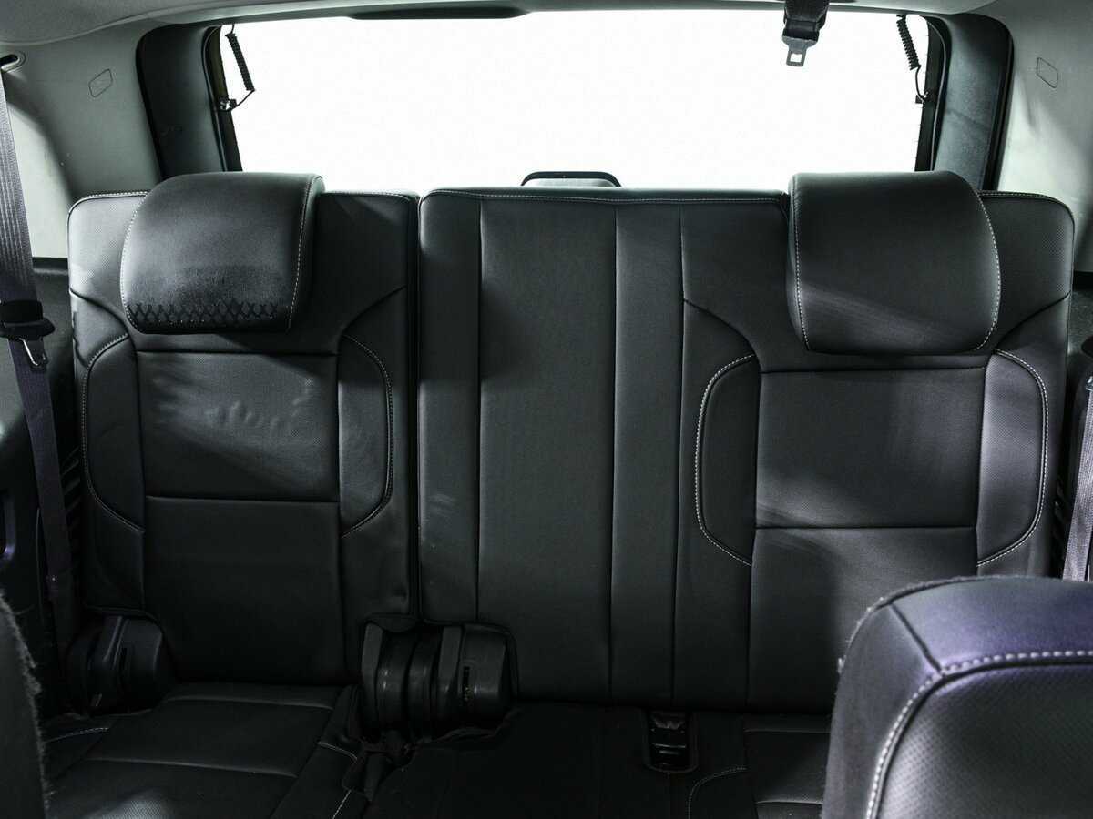 Chevrolet Tahoe с пробегом — 2015 год. Фото: #9