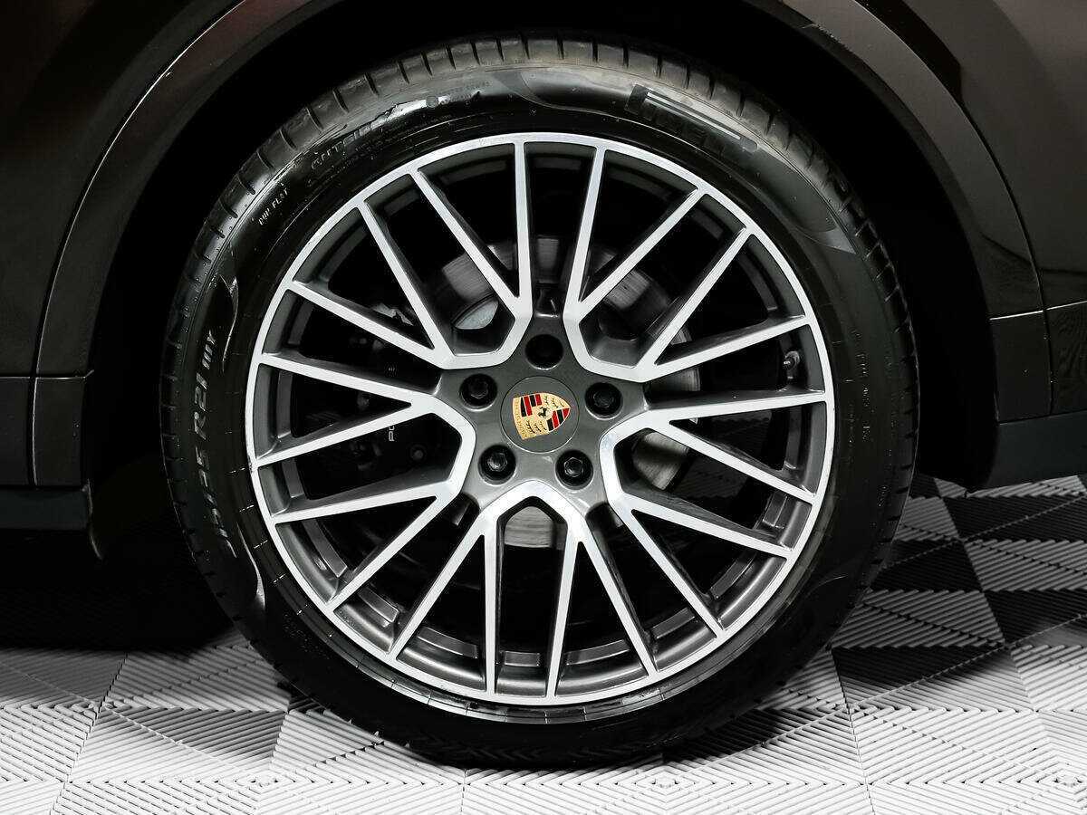 Porsche Cayenne с пробегом — 2019 год. Фото: #13