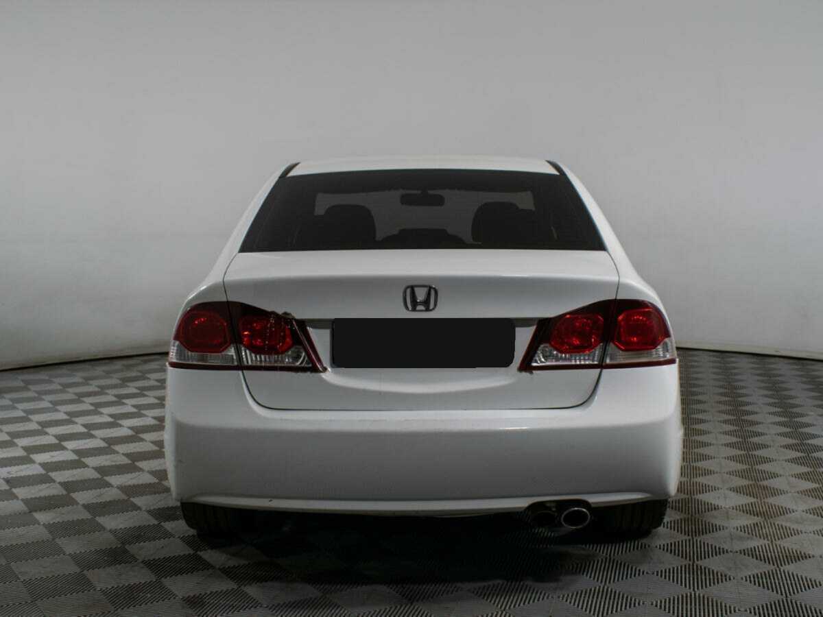 Honda Civic с пробегом — 2011 год. Фото: #5