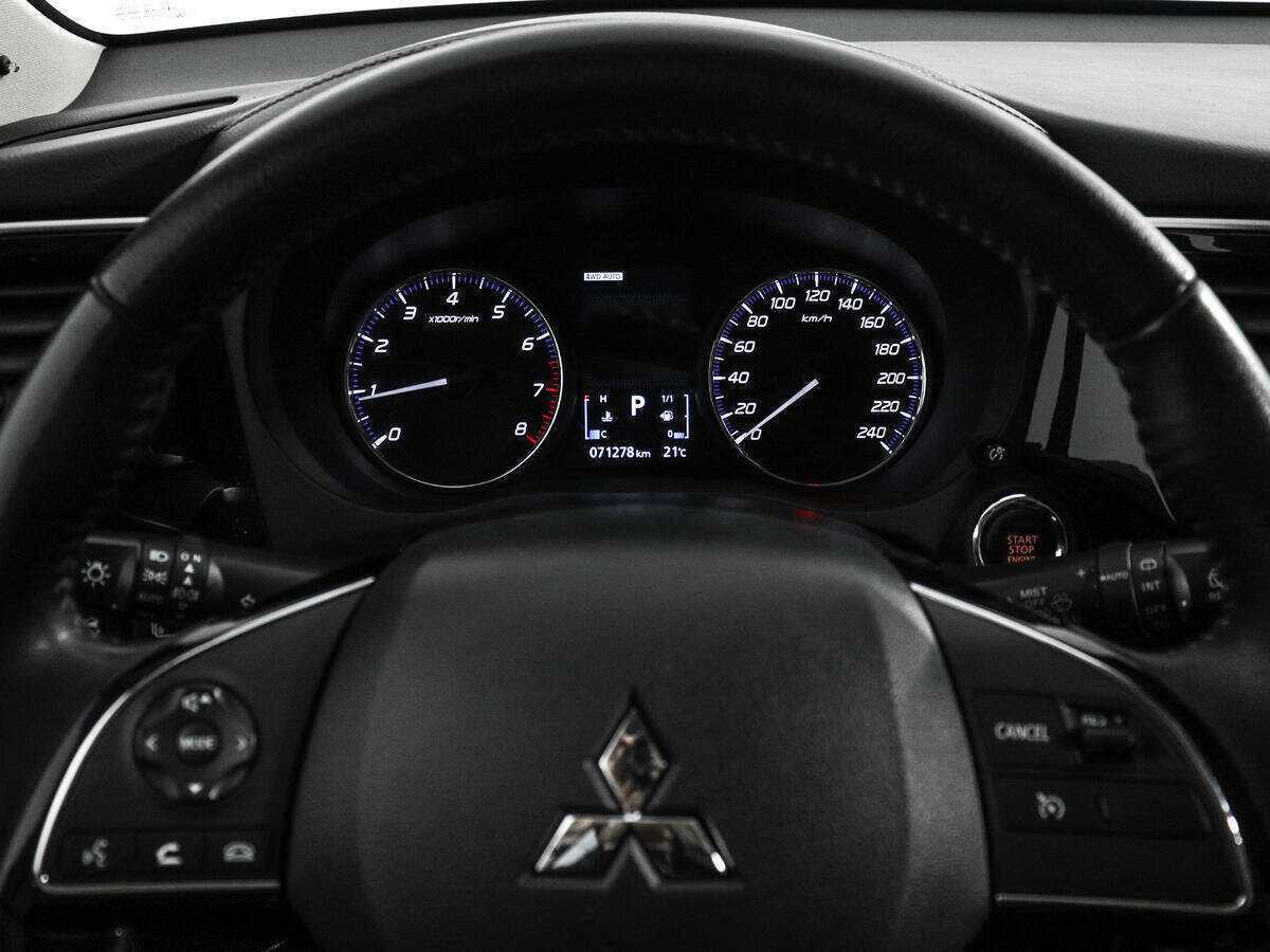 Mitsubishi Outlander с пробегом — 2019 год. Фото: #14