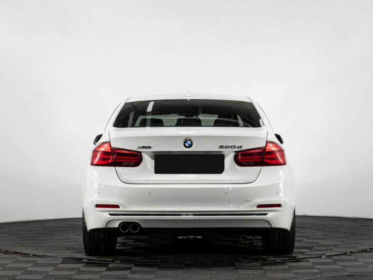BMW 3 серии с пробегом — 2017 год. Фото: #4