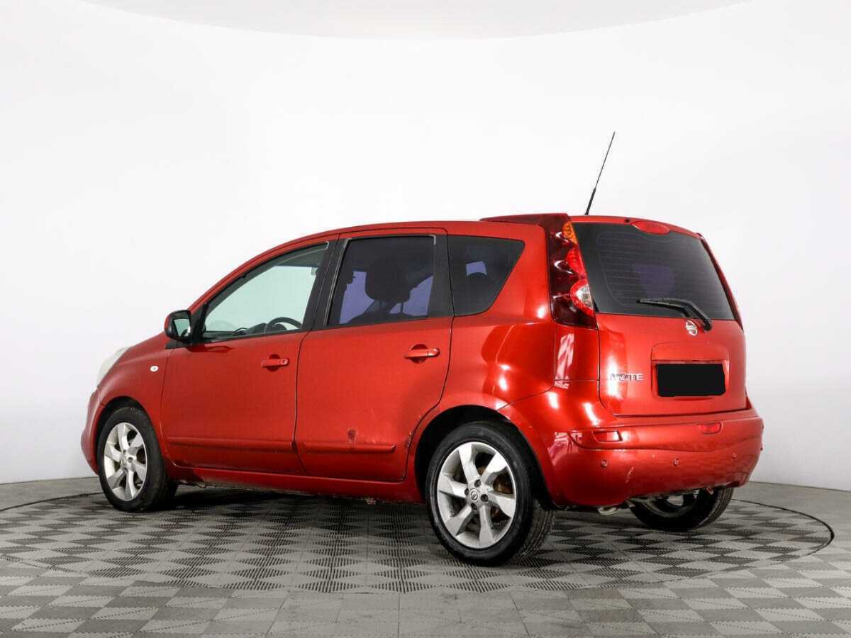 Nissan Note с пробегом — 2010 год. Фото: #5