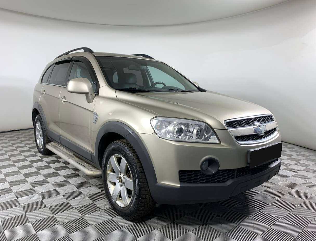 Chevrolet Captiva с пробегом — 2009 год. Фото: #2