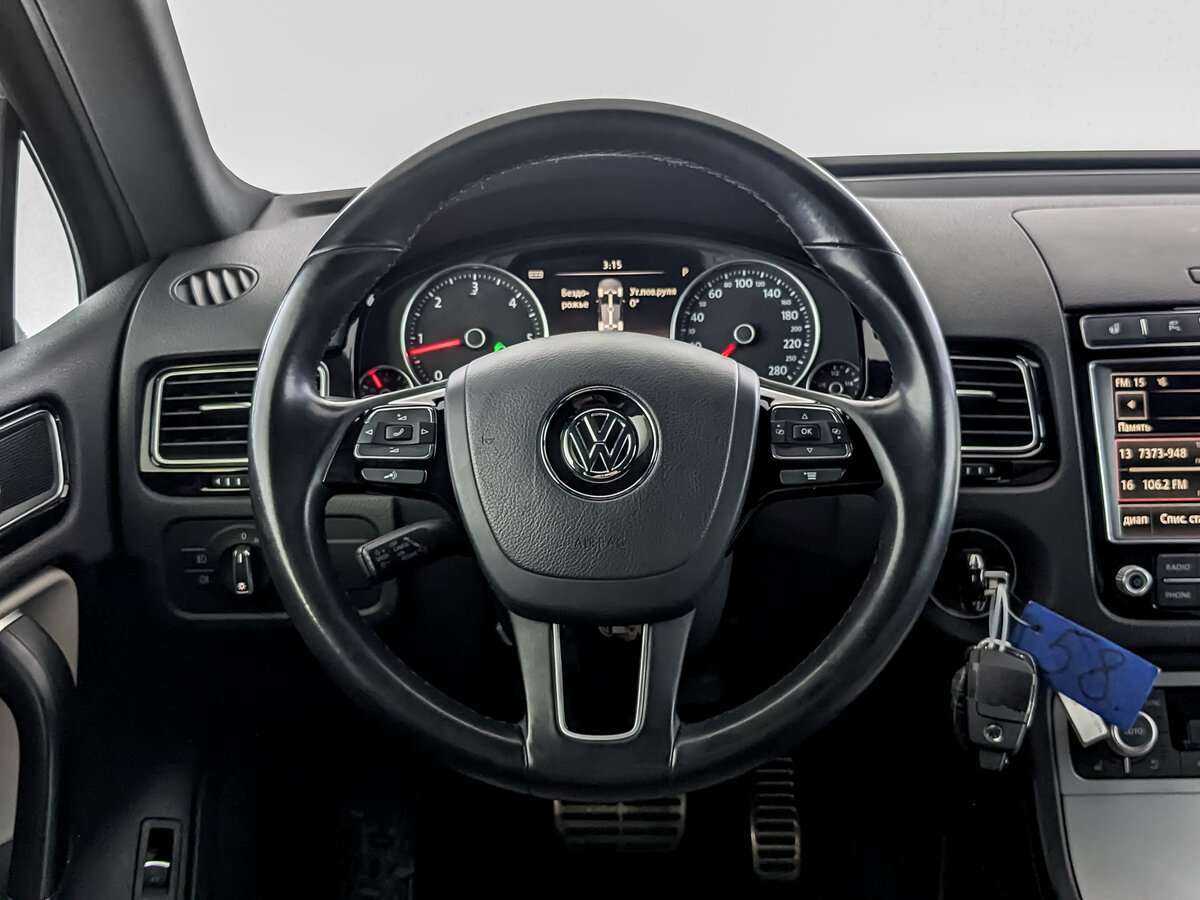 Volkswagen Touareg с пробегом — 2017 год. Фото: #17