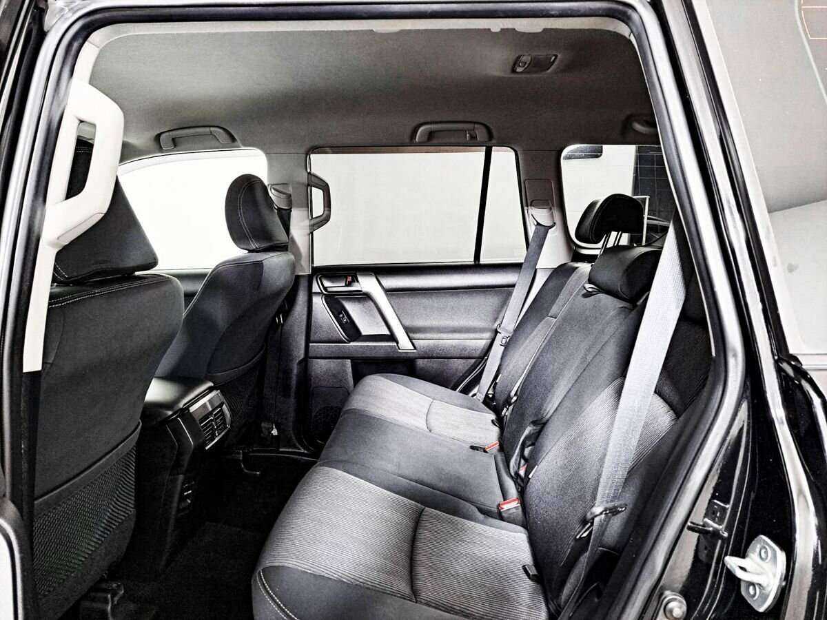 Toyota Land Cruiser Prado с пробегом — 2014 год. Фото: #9