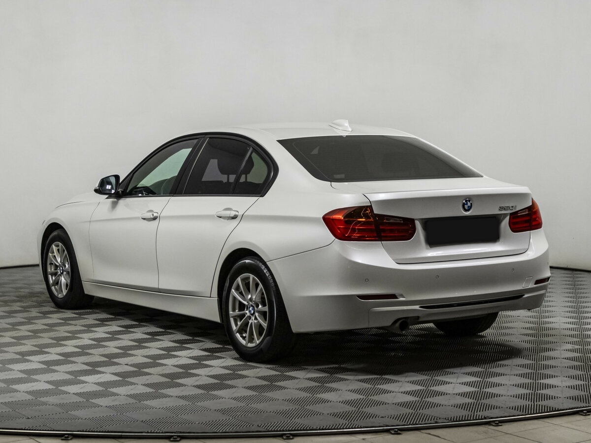BMW 3 серии с пробегом — 2014 год. Фото: #4