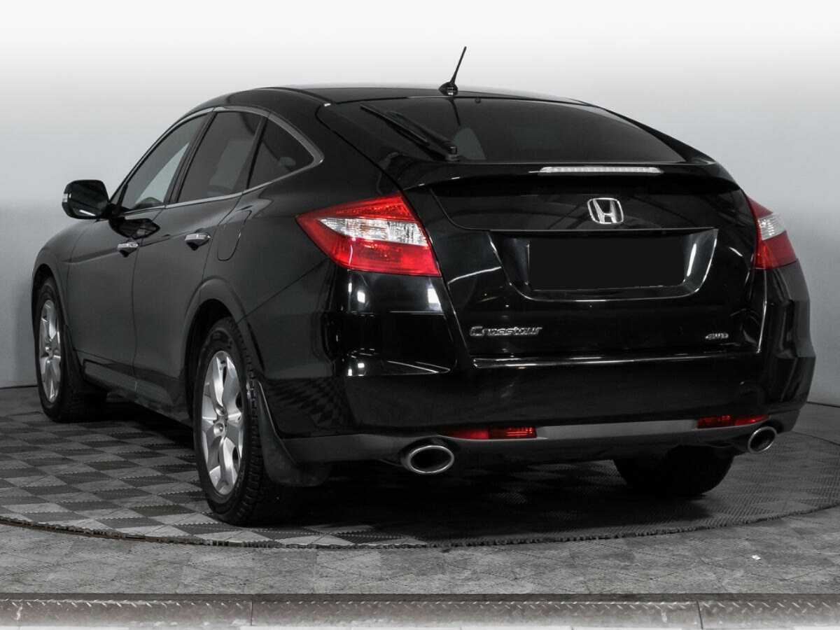 Honda Crosstour с пробегом — 2011 год. Фото: #6