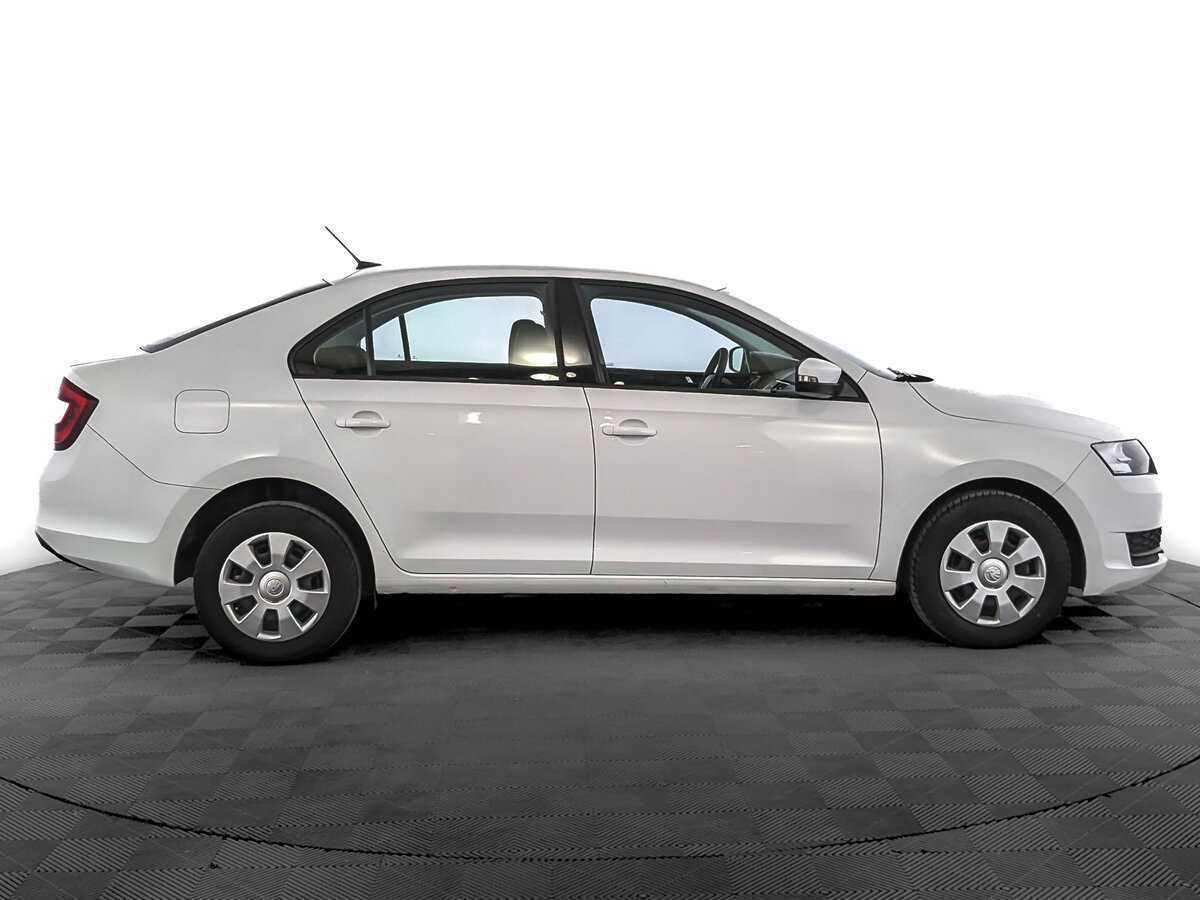 Skoda Rapid с пробегом — 2019 год. Фото: #3