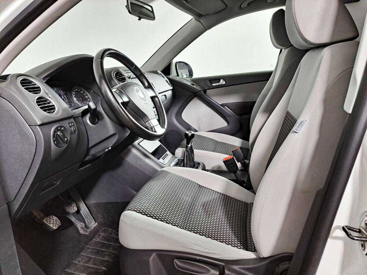 Volkswagen Tiguan с пробегом — 2010 год. Фото: #13