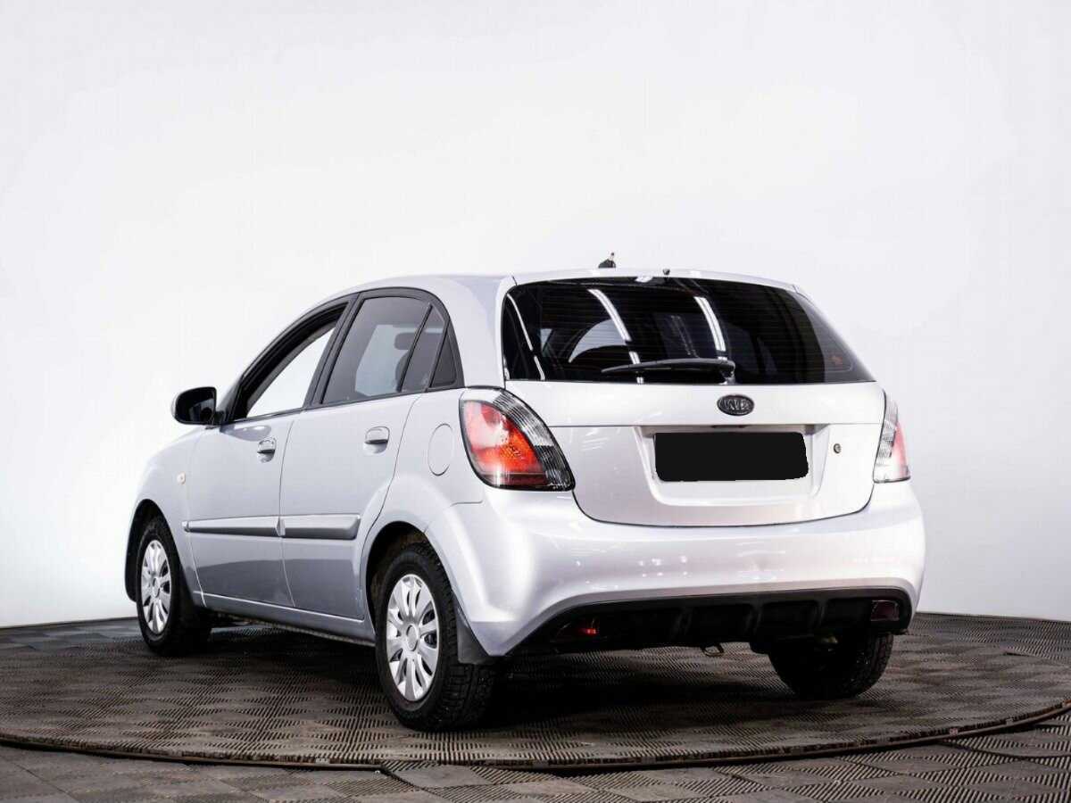 Kia Rio с пробегом — 2011 год. Фото: #3