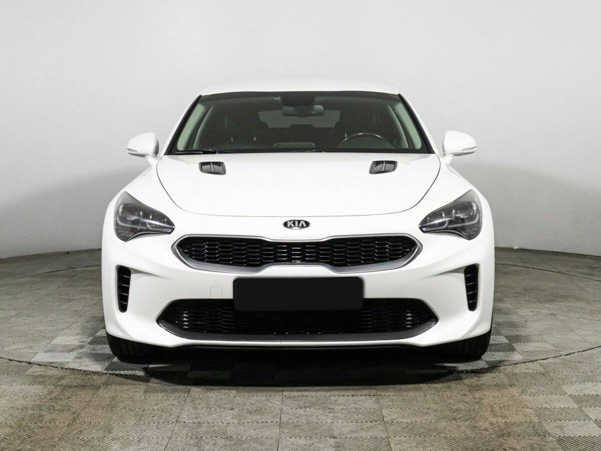 Kia Stinger с пробегом — 2019 год. Фото: #1