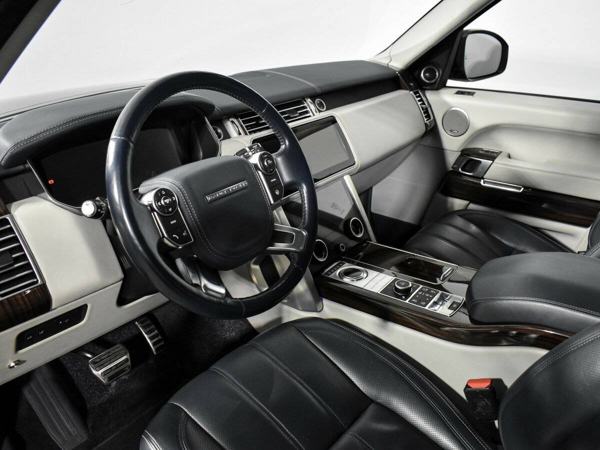 Land Rover Range Rover с пробегом — 2017 год. Фото: #8