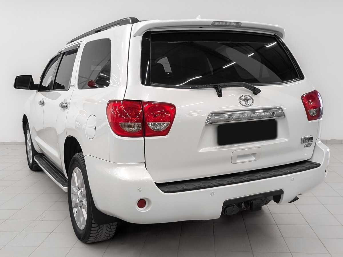 Toyota Sequoia с пробегом — 2013 год. Фото: #6