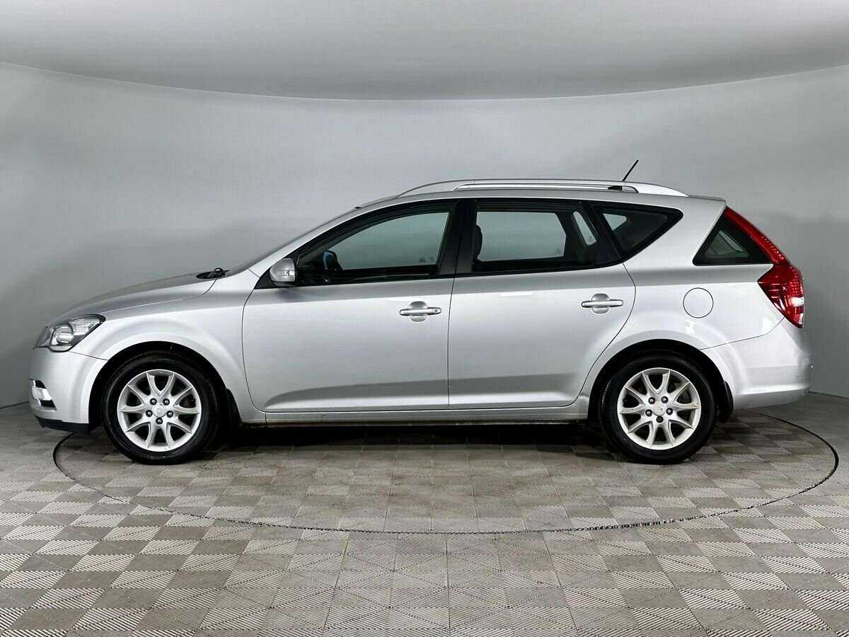 Kia Ceed с пробегом — 2010 год. Фото: #5