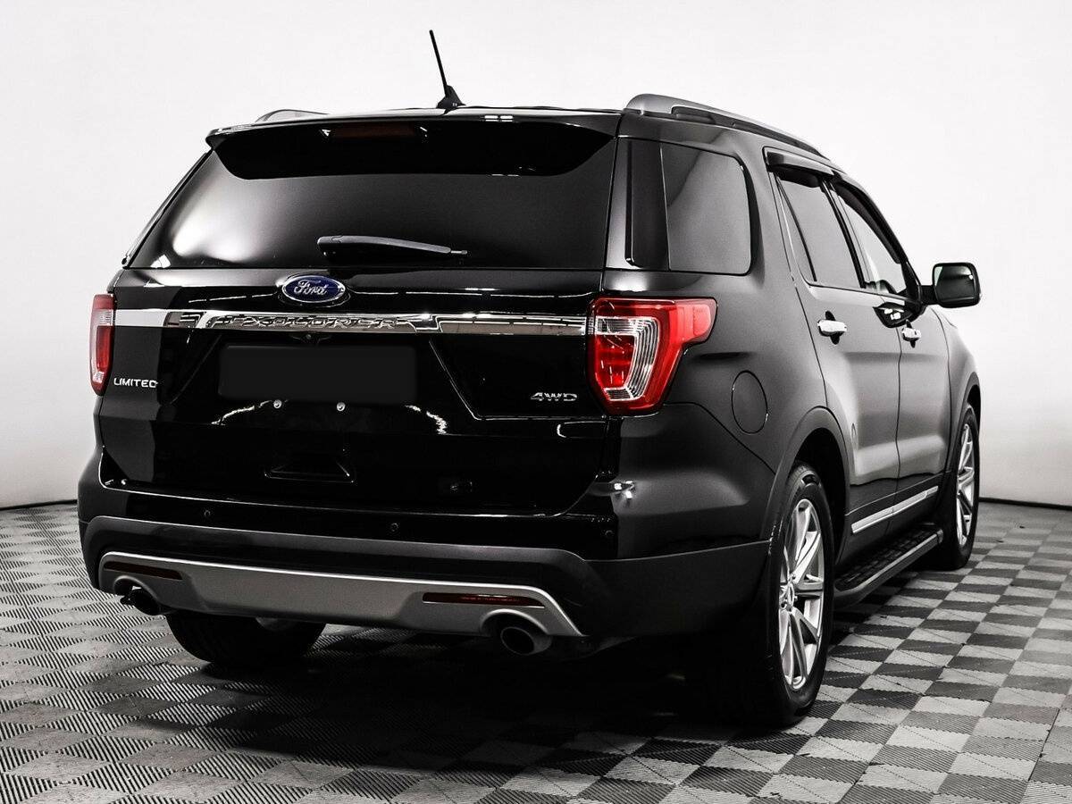 Ford Explorer с пробегом — 2018 год. Фото: #4