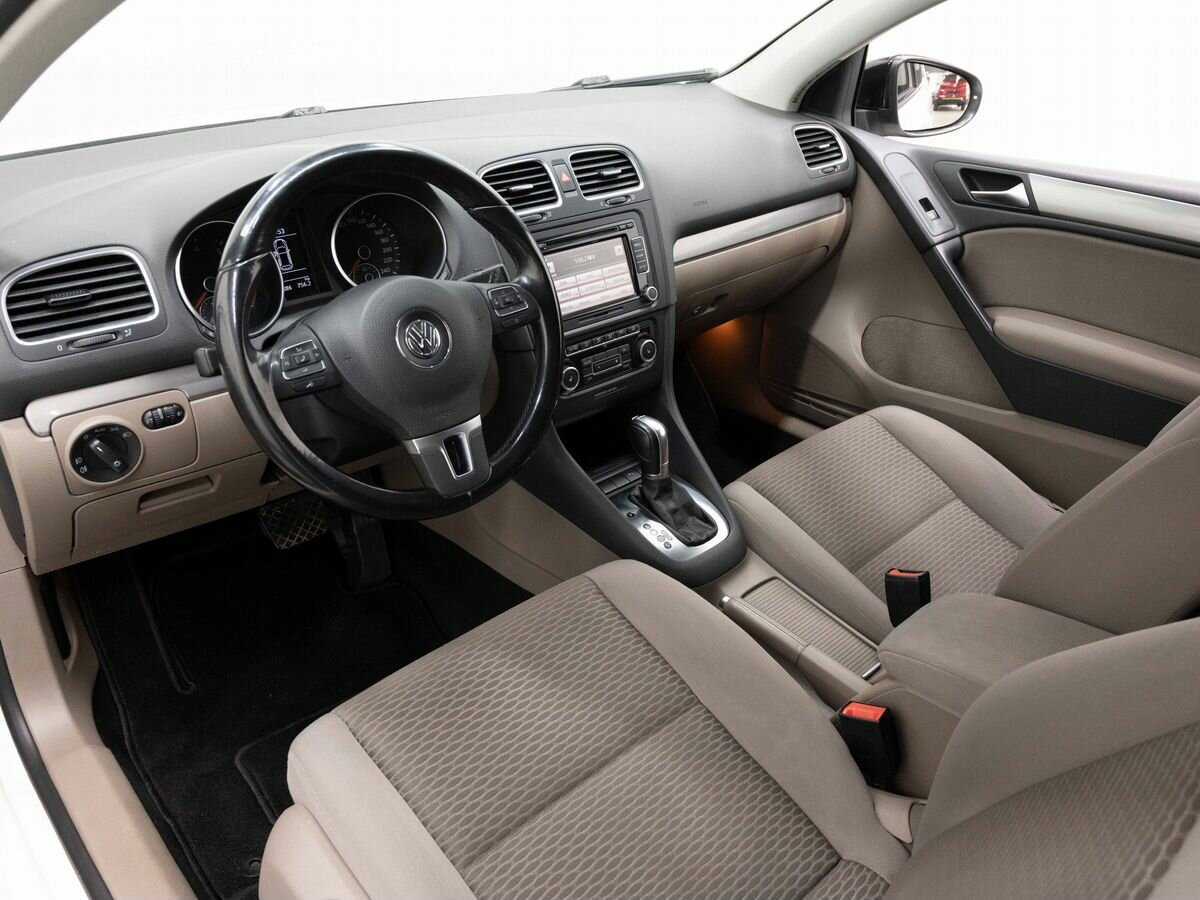 Volkswagen Golf с пробегом — 2011 год. Фото: #7