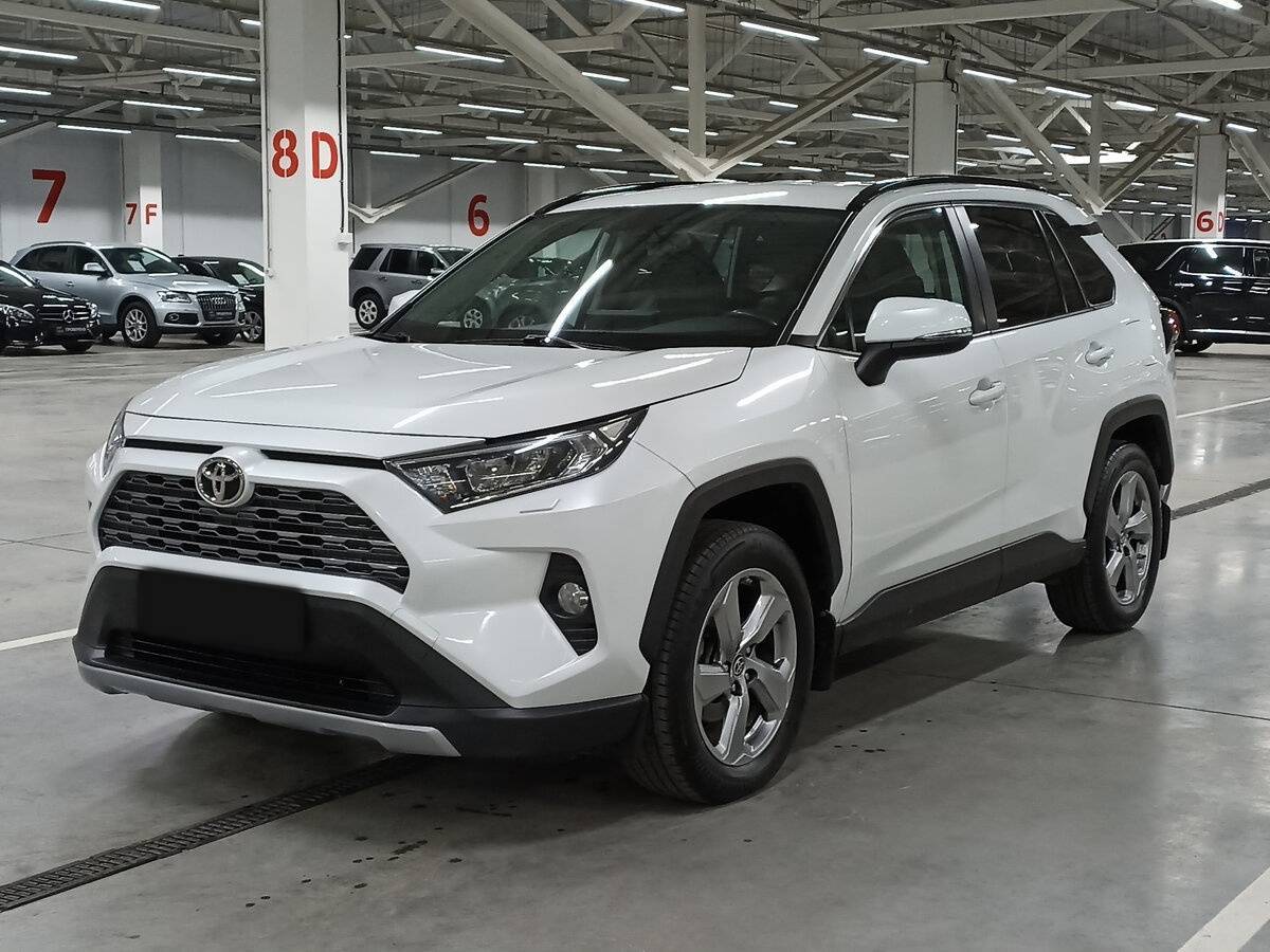 Toyota RAV4 с пробегом — 2021 год. Фото: #0