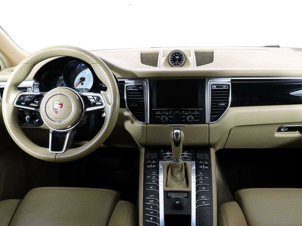 Porsche Macan с пробегом — 2014 год. Фото: #9