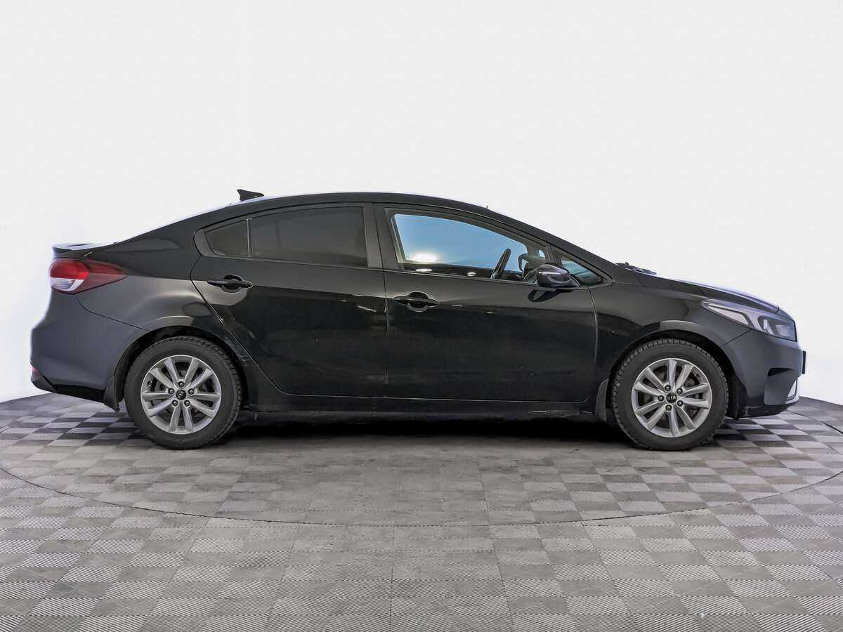 Kia Cerato с пробегом — 2017 год. Фото: #3