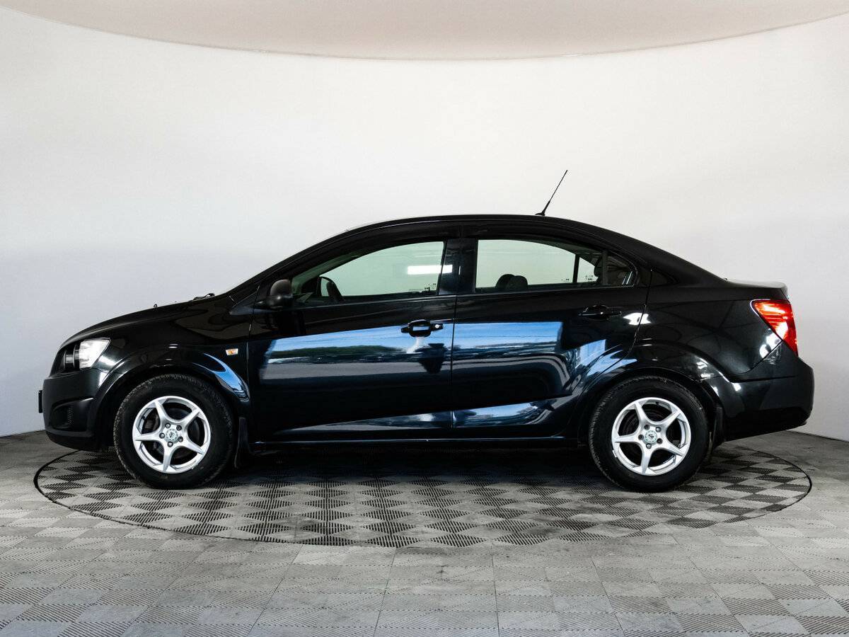 Chevrolet Aveo с пробегом — 2014 год. Фото: #7