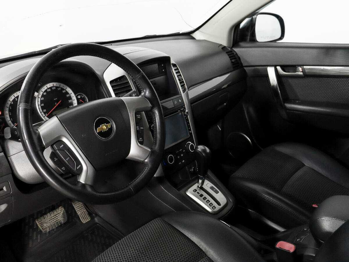 Chevrolet Captiva с пробегом — 2009 год. Фото: #8