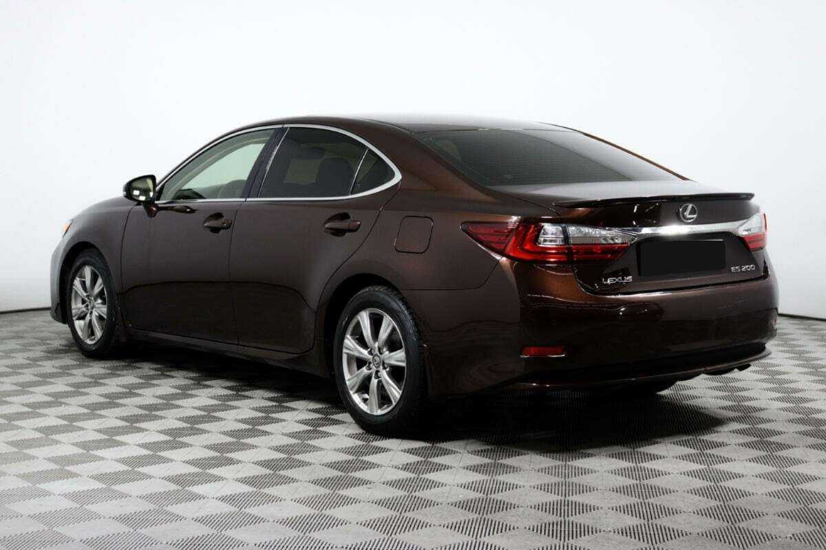 Lexus ES с пробегом — 2016 год. Фото: #6